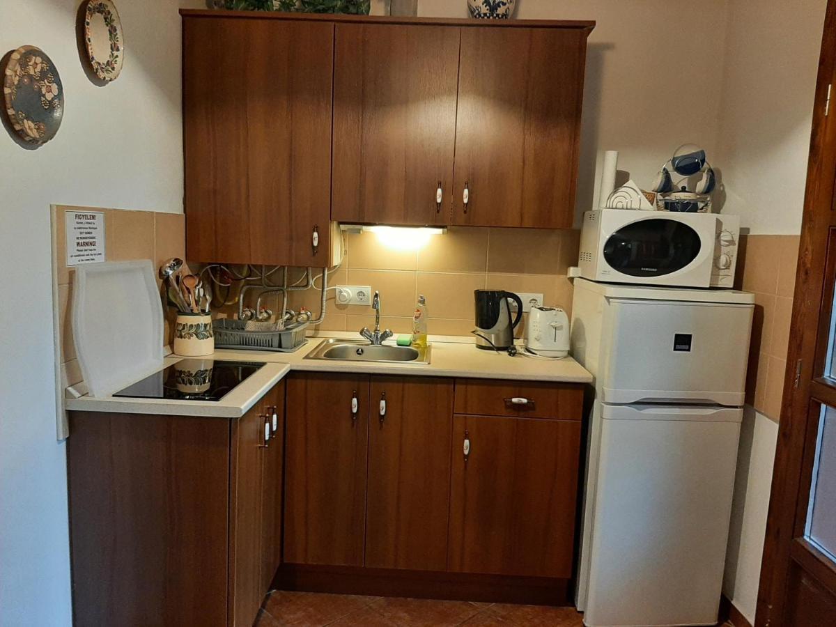 Апартаменти Bodza Vendeghaz - Apartmanhaz *