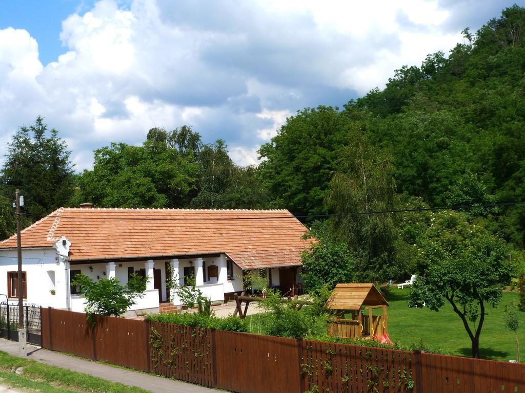 Bodza Vendeghaz - Apartmanhaz Apartament *