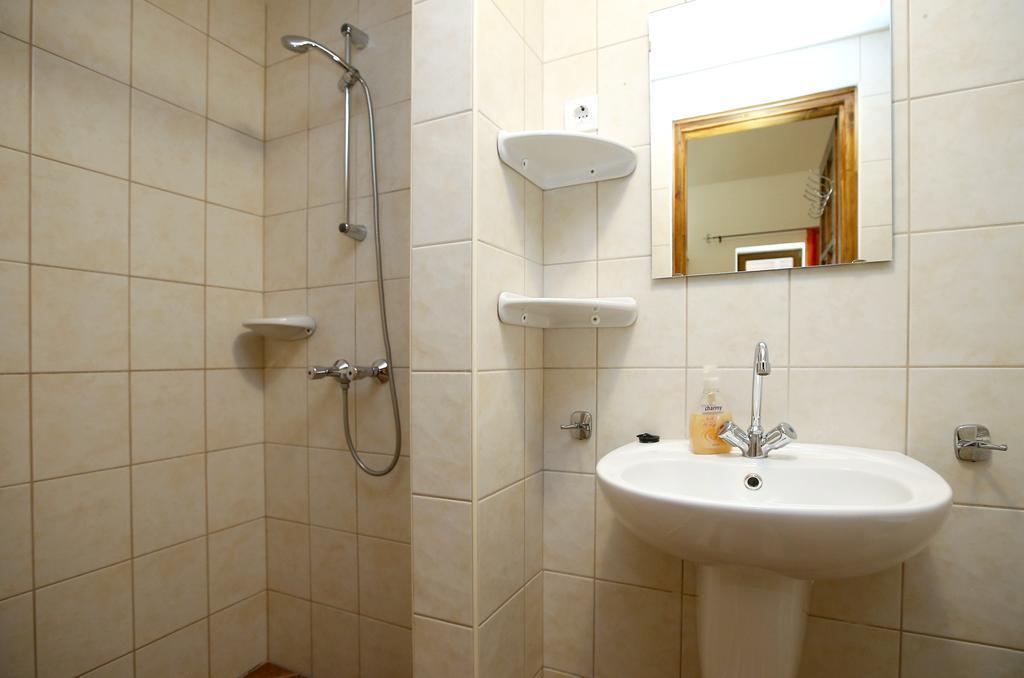 Bodza Vendeghaz - Apartmanhaz * Demjén